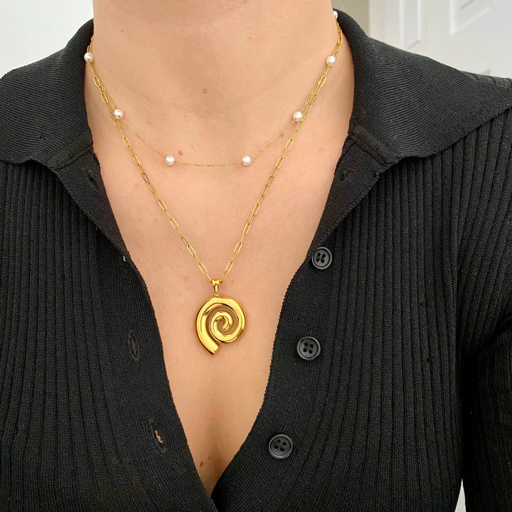Rich Girl Pearl Necklace