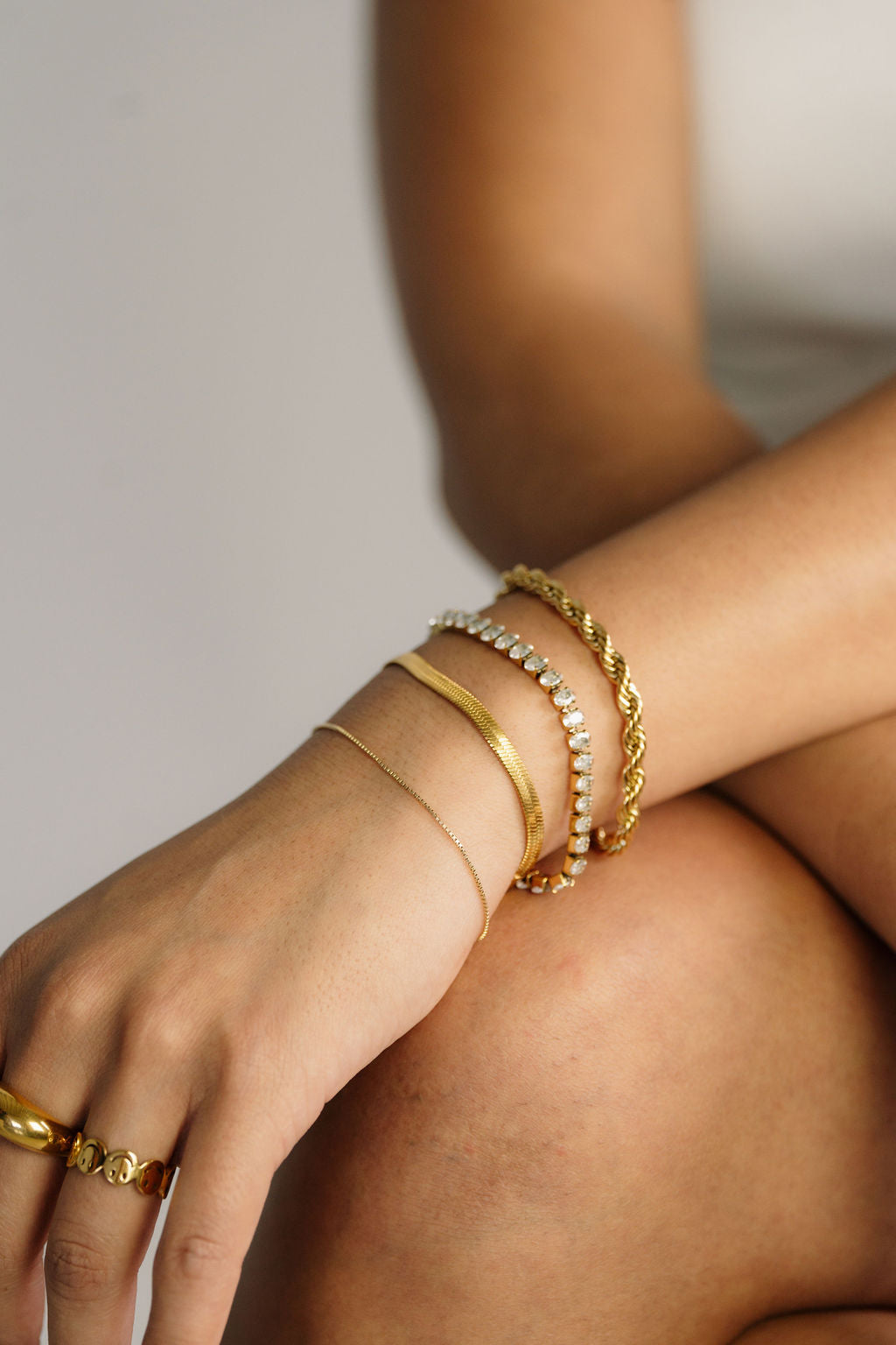 Nova Herringbone Bracelets Gold