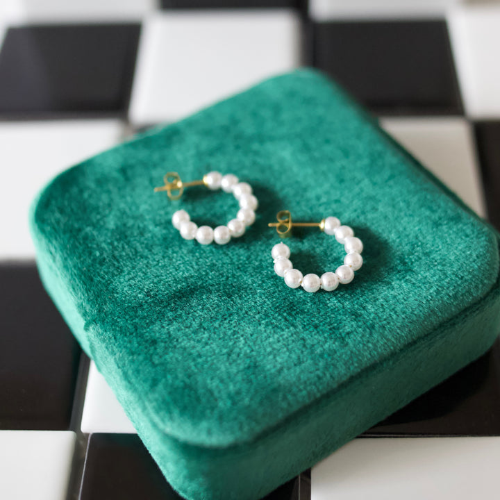 Pretty Pearl Hoops