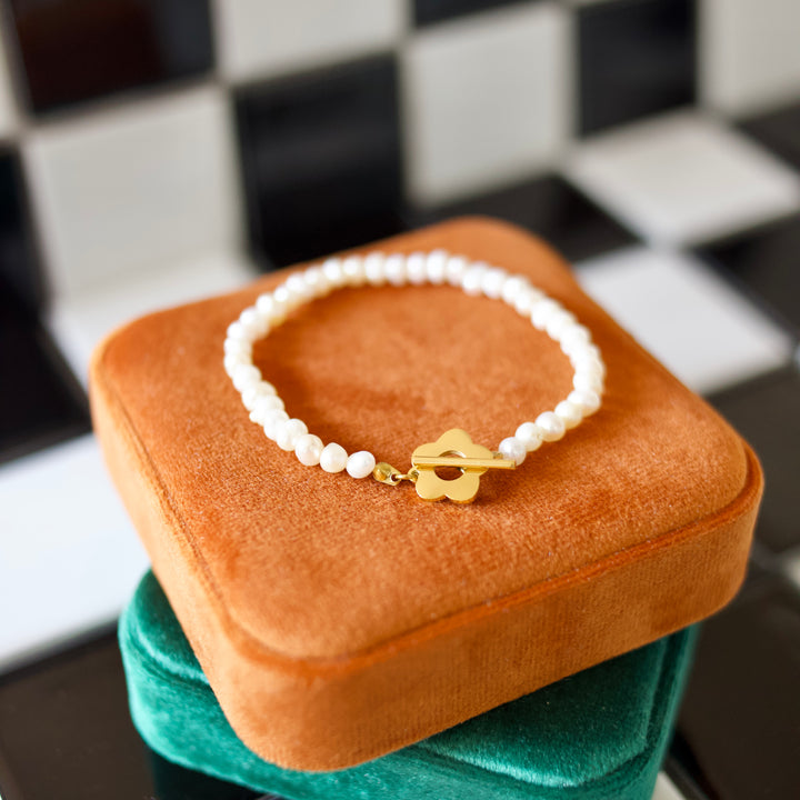 Flower Pearl Bracelet